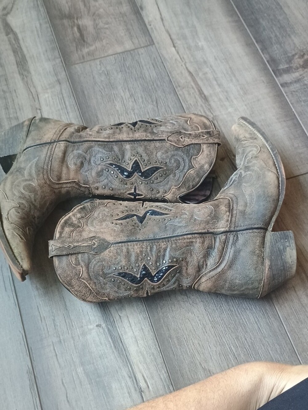 Laredo Brown Distressed Western Heeled Cowboy Boots - Picture 5 of 10